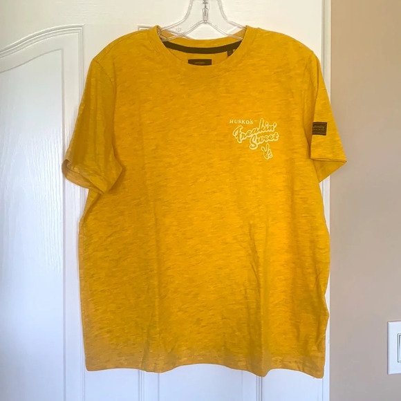 NWT women’s Superdry yellow logo T-shirt sz L - Picture 1 of 7